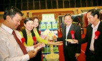 Khai mạc Hội chợ - Triển lãm ‘Tôn vinh hàng Việt” năm 2017